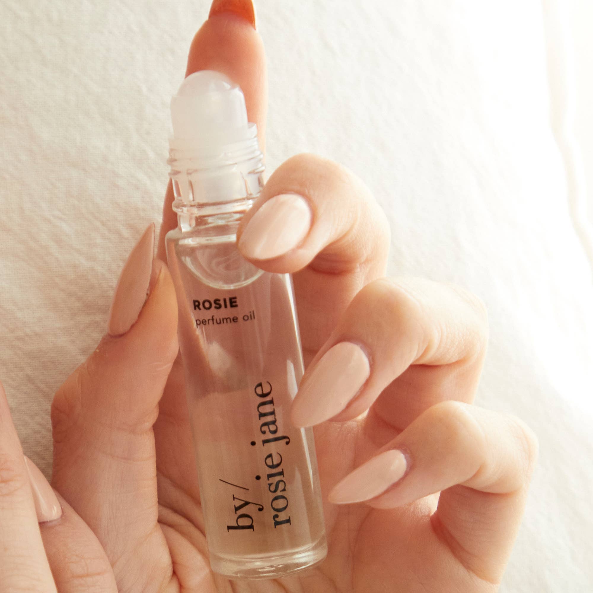 ROSIE Perfume Oil with white musk