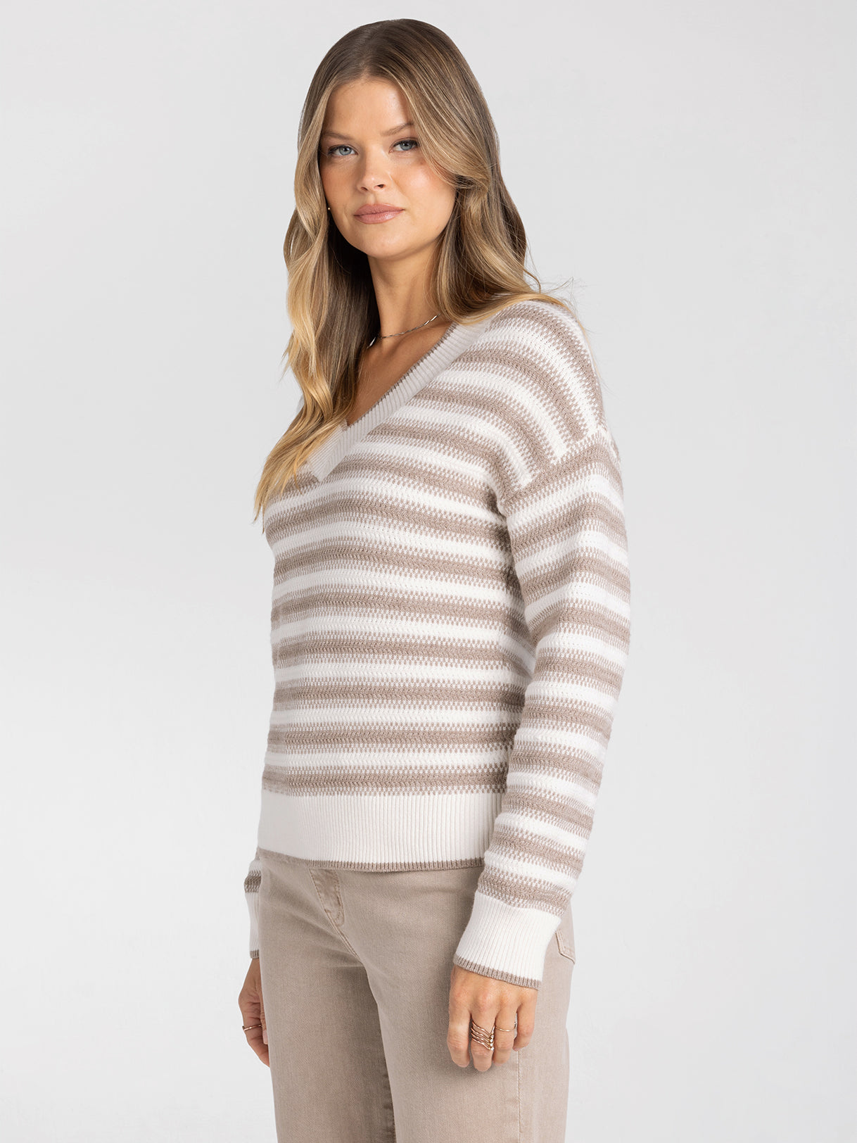 HOLLIS SWEATER